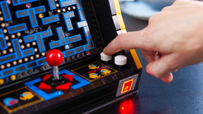 Lego Icons Pac-Man Arcade Set (Bild: Lego)